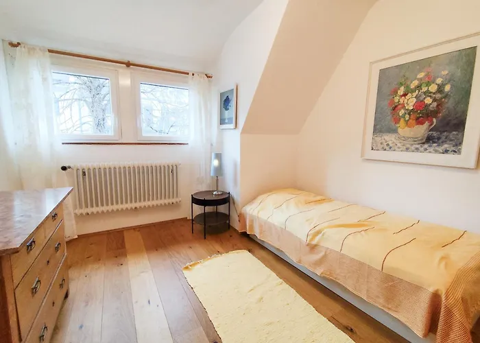 Semesterbostad Iris *